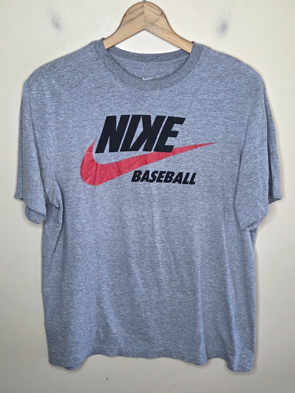 Nike Baseball Gray Short Sleeve Graphic Tee Size Medium